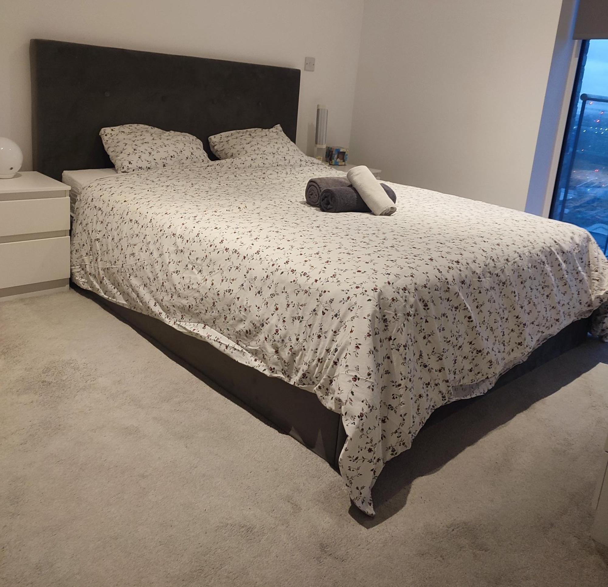 2 Bedroom 2 Bath 1 Ensuite In Roya Asenal Beautiful Views & Parking Лондон Экстерьер фото