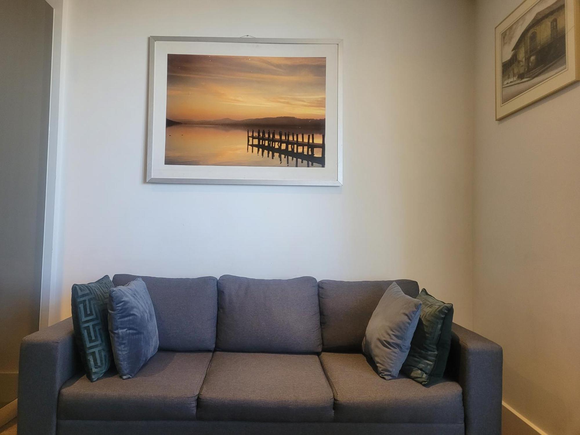 2 Bedroom 2 Bath 1 Ensuite In Roya Asenal Beautiful Views & Parking Лондон Экстерьер фото